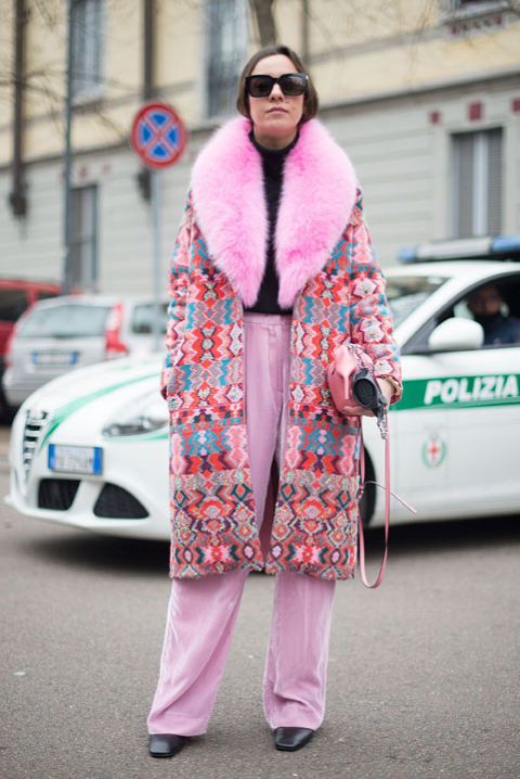 Il must dell'inverno sono i pantaloni di velluto (rosa): 5 modi per indossarli