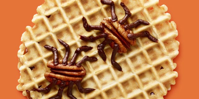 Dish, Belgian waffle, Food, Cuisine, Waffle, Wafer, Mealworm, Ingredient, Breakfast, Comfort food, 