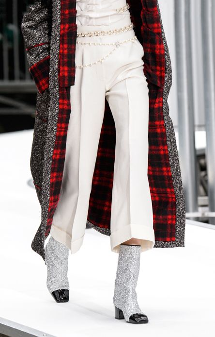 pantaloni-culotte-cropped-pants-moda-inverno-2018-Chanel