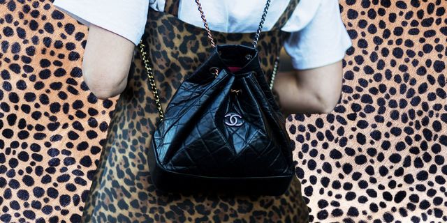 Bag, Handbag, Black, Shoulder, Fashion accessory, Joint, Shoulder bag, Design, Material property, Hobo bag, 