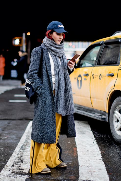 pantaloni-strisce-laterali-street-style-abbinamenti-moda-new-york