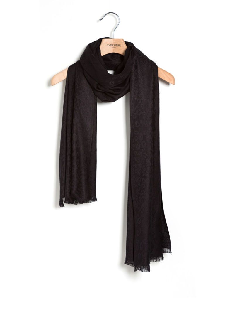 Clothing, Black, Outerwear, Sleeve, Stole, Brown, Shawl, Scarf, Fashion accessory, Costume, 