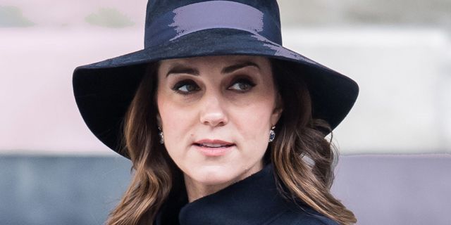 Il regalo che Kate Middleton ha fatto con le sue mani alla regina elisabetta è commovente