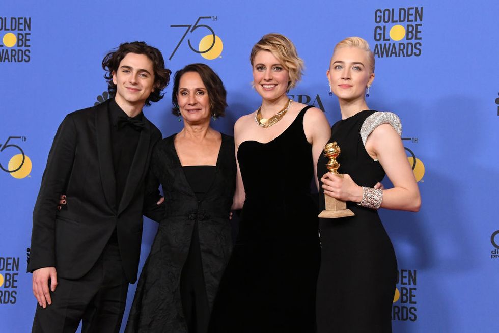 Timothée Chalamet, Laurie Metcalf, Greta Gerwig e Saoirse Ronan dopo la vittoria del Golden Globe