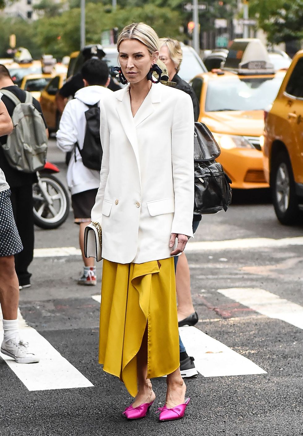 look in giallo moda 2018 per le bionde