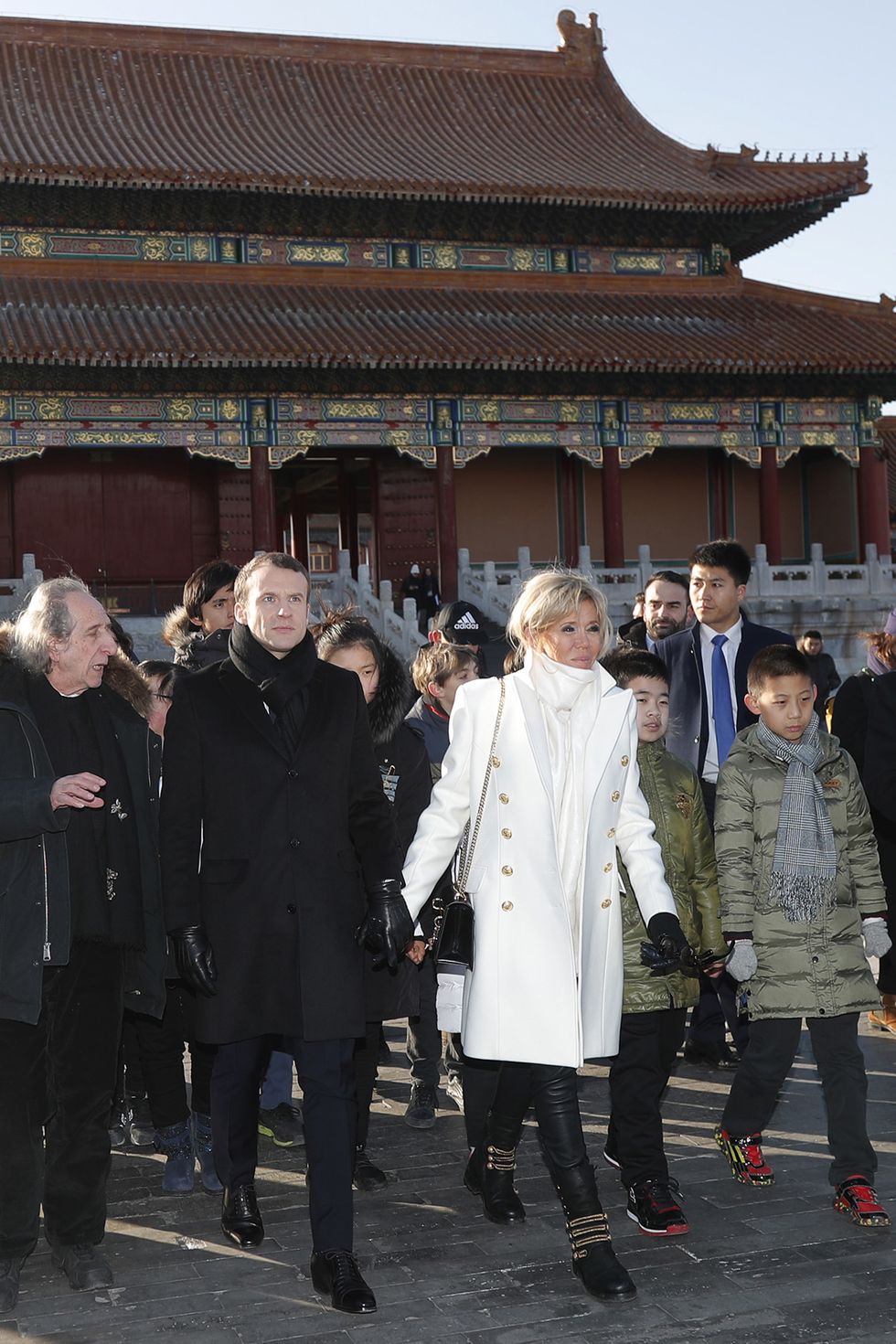 Brigitte Macron leggings a 60 anni
