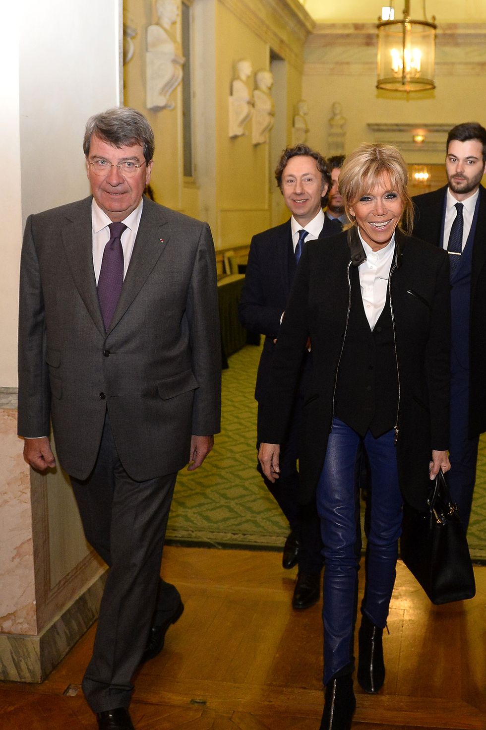 Brigitte Macron leggings a 60 anni