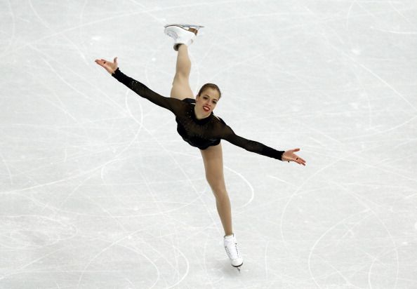 Figure skate, Sports, Figure skating, Ice skating, Skating, Ice dancing, Recreation, Axel jump, Individual sports, Ice skate, 