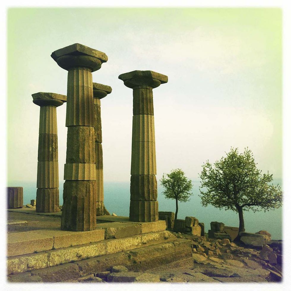 iDyssey -Tempio di Atena in Assos, oggi Behramkale, di fronte all'isola di Lesbo, Turchia, marzo 2012 @ Stefano De Luigi