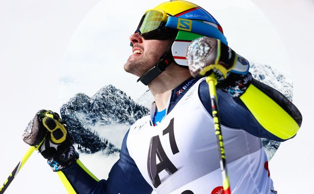 Sports, Skier, Alpine skiing, Helmet, Winter sport, Recreation, Freestyle skiing, Sports equipment, Downhill, Ski cross, 