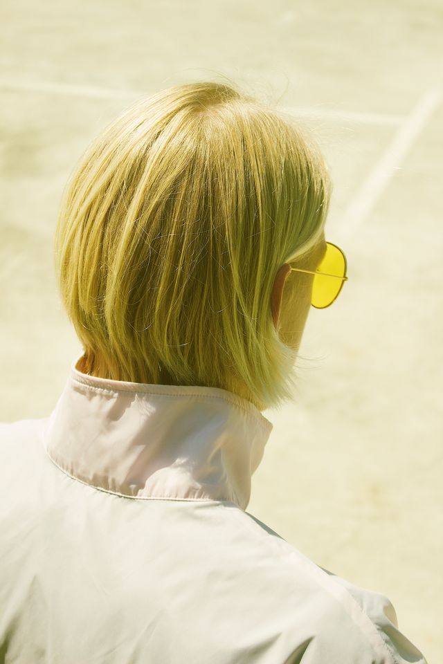 Hair, Hairstyle, Yellow, Blond, Hair coloring, Bob cut, Neck, Back, Wig, Ear, 