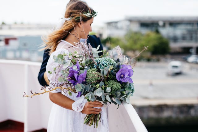 ASOS DESIGN - Fermaglio per capelli da sposa con perle e cristalli