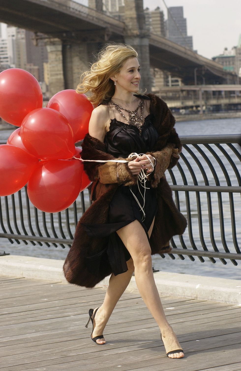 Sarah Jessica Parker in un video promozionale di Sex and the City del 2003