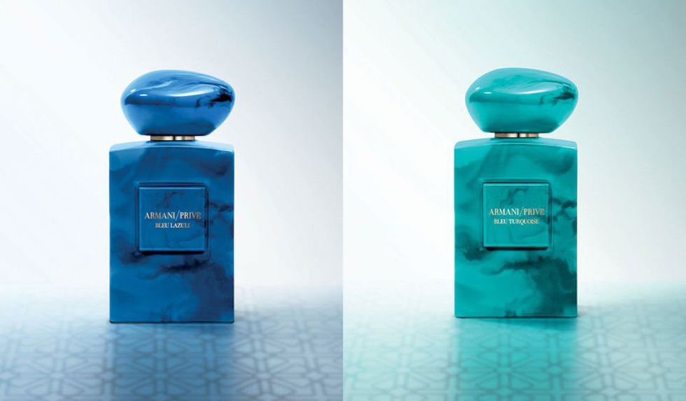 Blue, Aqua, Cobalt blue, Perfume, Turquoise, Product, Water, Azure, Liquid, Material property, 