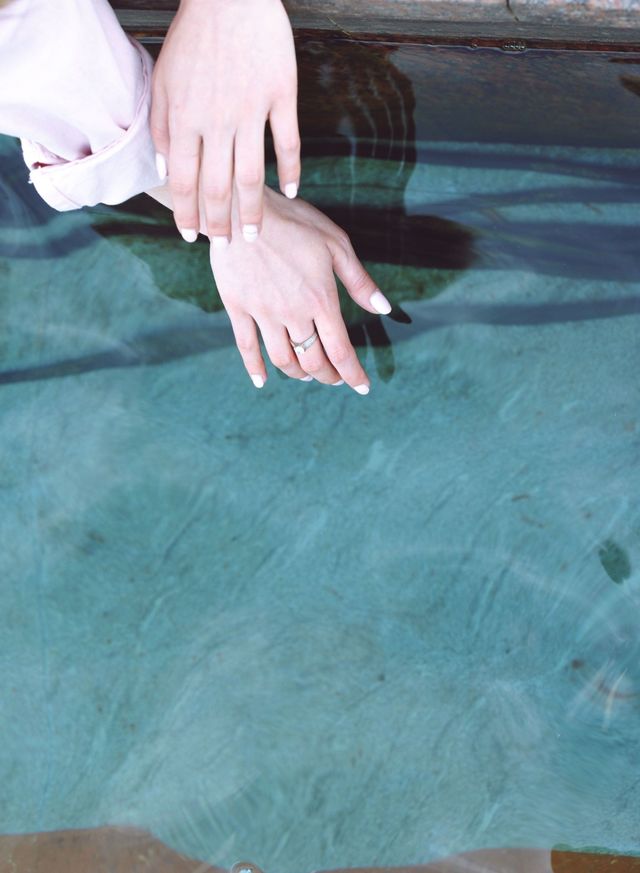 Hand, Finger, Water, Turquoise, Nail, Gesture, 