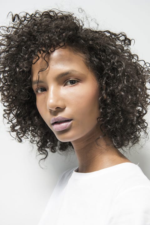 Capelli 2018 32 Tagli Per Capelli Ricci Per Lestate
