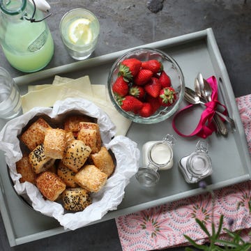 Serveware, Food, Dishware, Tableware, Cuisine, Meal, Finger food, Tablecloth, Dish, Strawberries, 