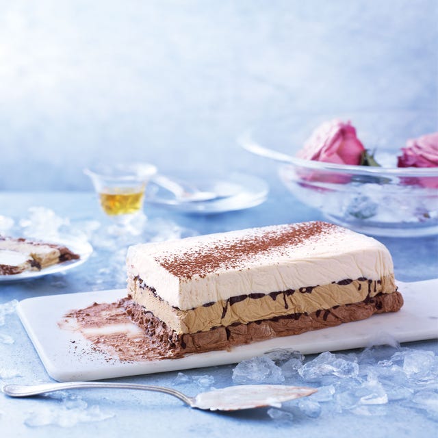 cuisine, food, ingredient, serveware, dessert, dishware, baked goods, dish, sweetness, finger food,