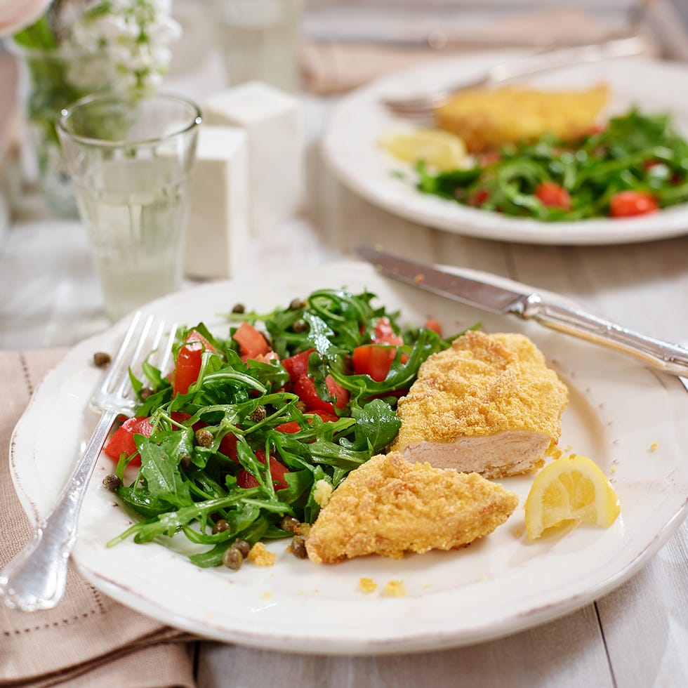 food, cuisine, tableware, dishware, ingredient, serveware, plate, dish, leaf vegetable, recipe,
