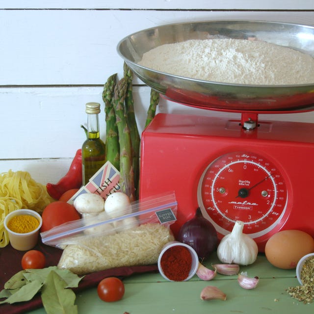 Food, Ingredient, Produce, Tableware, Vegetable, Condiment, Flowering plant, Dishware, Food group, Dish, 