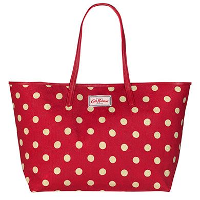 Product, Bag, Pattern, Red, White, Fashion accessory, Style, Luggage and bags, Shoulder bag, Beauty, 