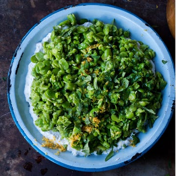 Food, Dishware, Plate, Cuisine, Tableware, Vegetable, Ingredient, Serveware, Leaf vegetable, Dish, 