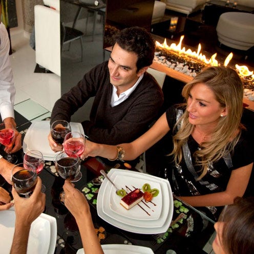 Lighting, Dishware, Cuisine, Meal, Tableware, Drink, Dish, Plate, Garnish, Culinary art, 