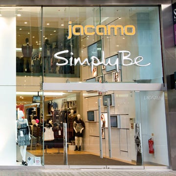 Retail, Commercial building, Display window, Logo, Outlet store, Sidewalk, Shopping mall, Display case, 