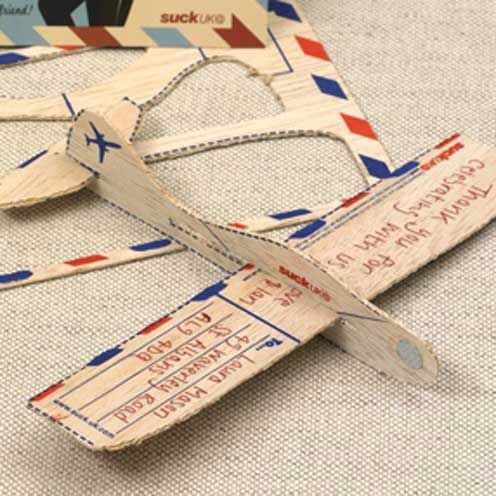 Airplane, Model aircraft, Aircraft, Wing, Toy airplane, Light aircraft, Aviation, Aerospace engineering, Monoplane, Paper product, 
