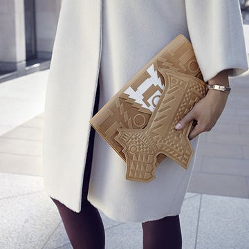 Sleeve, Textile, Khaki, Fashion, Pattern, Bag, Tan, Beige, Material property, Pocket, 