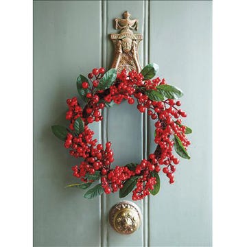 Wreath, Christmas decoration, Ornament, Flower Arranging, Holiday ornament, Christmas, Sphere, Still life photography, Christmas ornament, Floral design, 