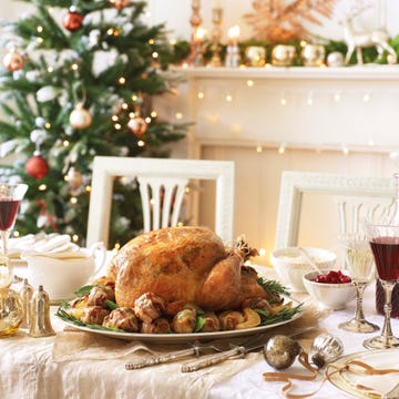 Food, Event, Serveware, Cuisine, Dishware, Drinkware, Stemware, Tableware, Barware, Ingredient, 