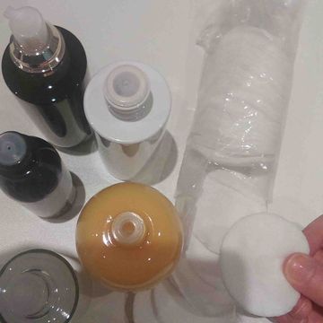 Fluid, Liquid, Bottle, Glass, Drinkware, Drink, Glass bottle, Nail, Bottle cap, Transparent material, 