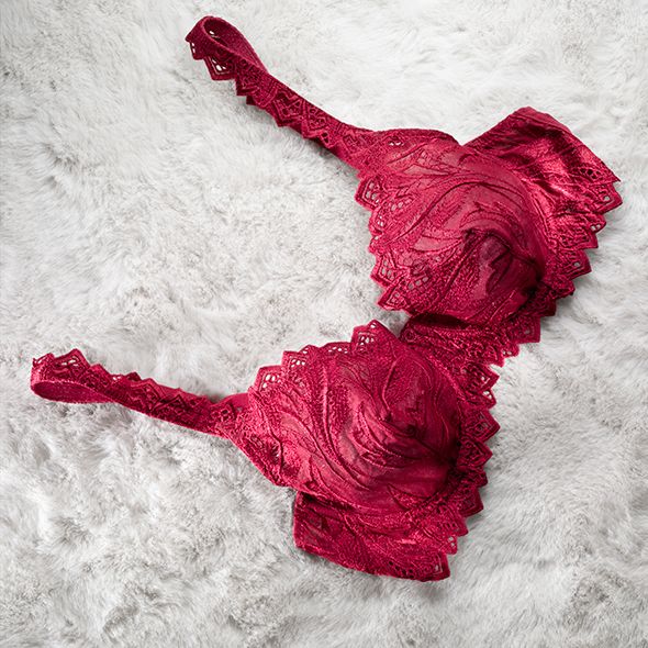 How to buy lingerie for your party dress - Party style