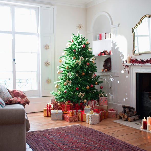Room, Interior design, Green, Event, Home, Christmas decoration, Red, Living room, Christmas tree, Interior design, 