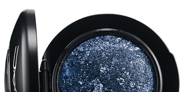 Product, Purple, Camera accessory, Lens, Technology, Black, Gadget, Tints and shades, Violet, Circle, Product, Purple, Camera accessory, Lens, Technology, Black, Gadget, Tints and shades, Violet, Circle,