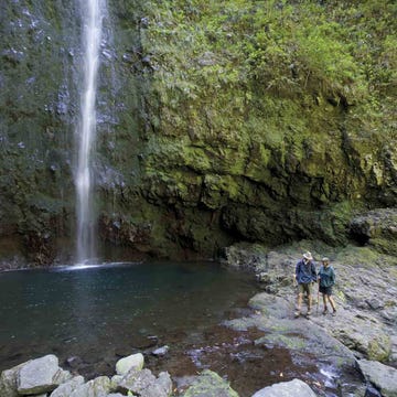 Body of water, Water resources, Rock, Natural landscape, Fluid, Stream, Watercourse, Nature reserve, Spring, Fluvial landforms of streams, 