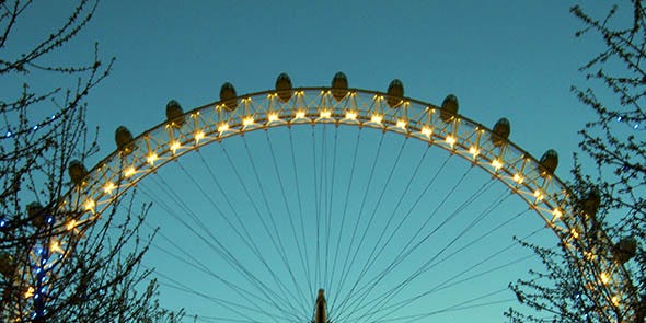 Nature, Branch, Blue, Daytime, Sky, Ferris wheel, Colorfulness, Sunlight, Summer, Landmark, 