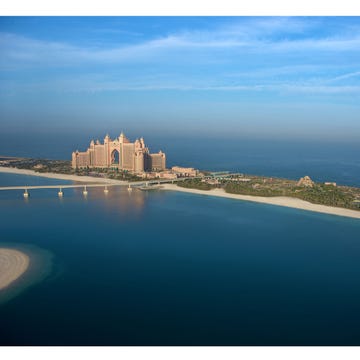 Body of water, Coastal and oceanic landforms, Blue, Coast, Water resources, Landscape, Horizon, City, Sea, Shore, Body of water, Coastal and oceanic landforms, Blue, Coast, Water resources, Landscape, Horizon, City, Sea, Shore,
