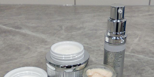 Product, Silver, Chemical compound, Cosmetics, Home accessories, Cylinder, Circle, Lid, Plastic, Transparent material, 