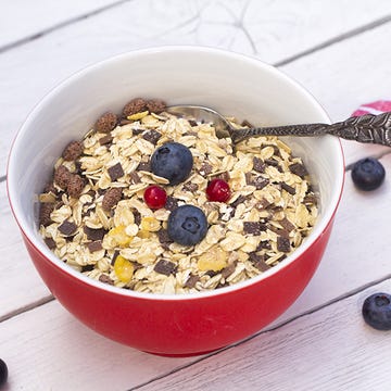 Food, Cuisine, Breakfast cereal, Ingredient, Breakfast, Meal, Produce, Bowl, Oat, Dried fruit, 