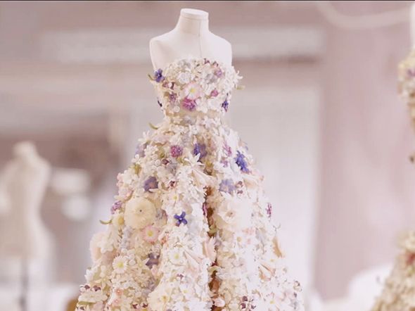 The amazing details of a couture Dior dress - Behind the scenes
