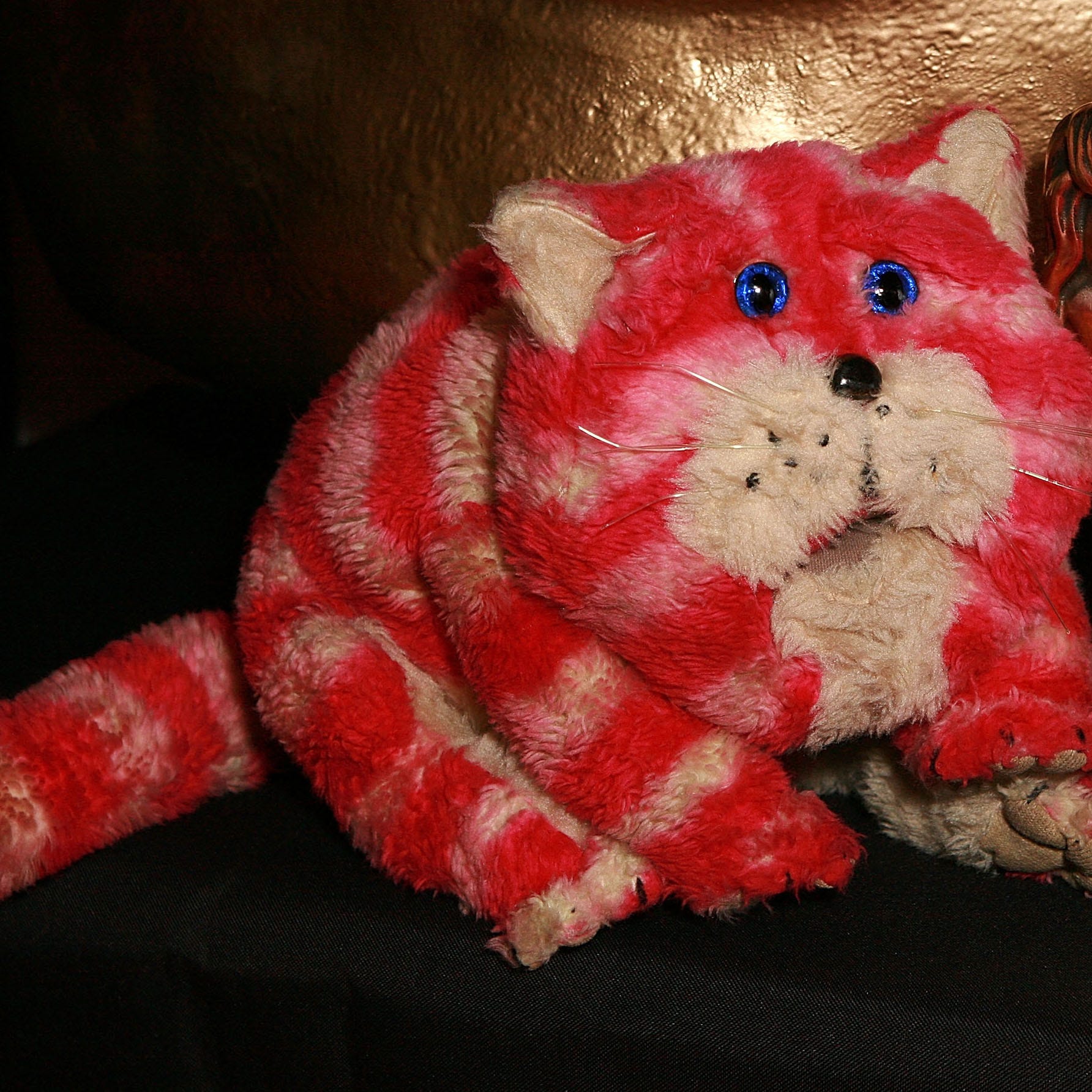 Textile, Red, Toy, Stuffed toy, Carnivore, Carmine, Fur, Snout, Plush, Felidae, 