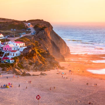 Body of water, Coastal and oceanic landforms, Coast, Shore, Tourism, Sand, Ocean, Sea, Bay, Geology, 