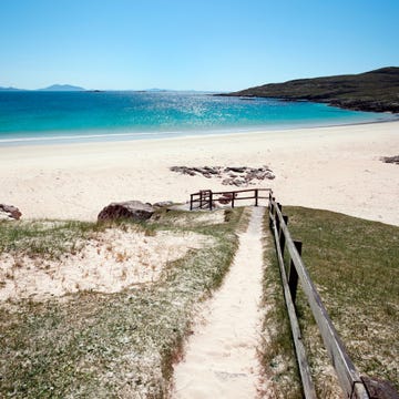 Body of water, Coastal and oceanic landforms, Shore, Coast, Sand, Ocean, Sea, Bay, Beach, Azure, 