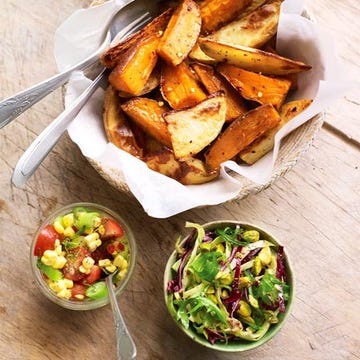 Food, Cuisine, Potato wedges, Salad, Fried food, Meal, Dishware, Tableware, Dish, Deep frying, 