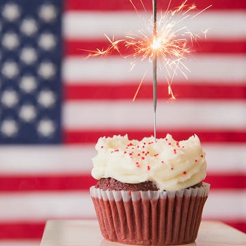 Cupcake, Sweetness, Food, Dessert, Ingredient, Baked goods, Cuisine, Cake, Dairy, Baking cup, 