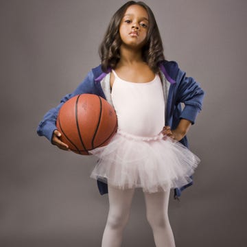 Basketball, Ball, Sports equipment, Ball game, Basketball, Ball, Knee, Women's basketball, Playing sports, Brown hair, 