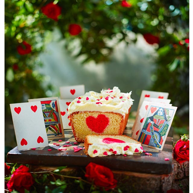 Red, Petal, Christmas, Present, Party supply, Sweetness, Dessert, Home accessories, Gift wrapping, Holiday, 