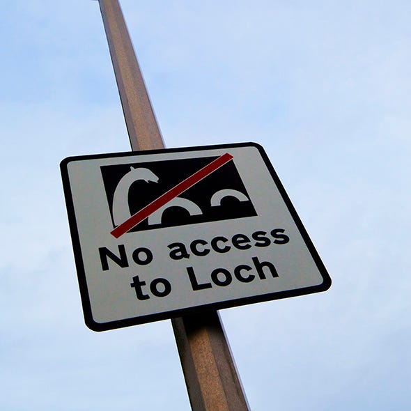 Sign, Street sign, Pole, Line, Signage, Traffic sign, Slope, Parallel, Rectangle, Gas, 